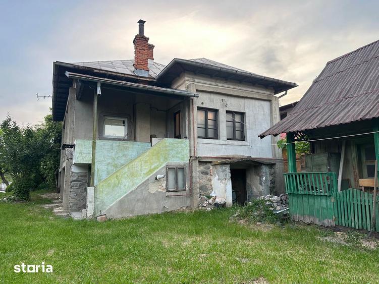 Casă cu 3 camere cu Teren 500 Mp în Central