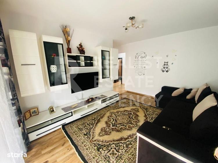 Apartament cu 3 camere în Roșu