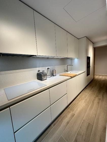 Apartament cu 2 camere semidecomandat, mobilat în Străulești
