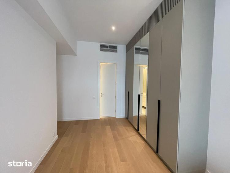 Apartament cu 3 camere în Tei