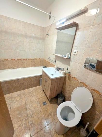 Apartament cu 2 camere semidecomandat, mobilat în Mărăști