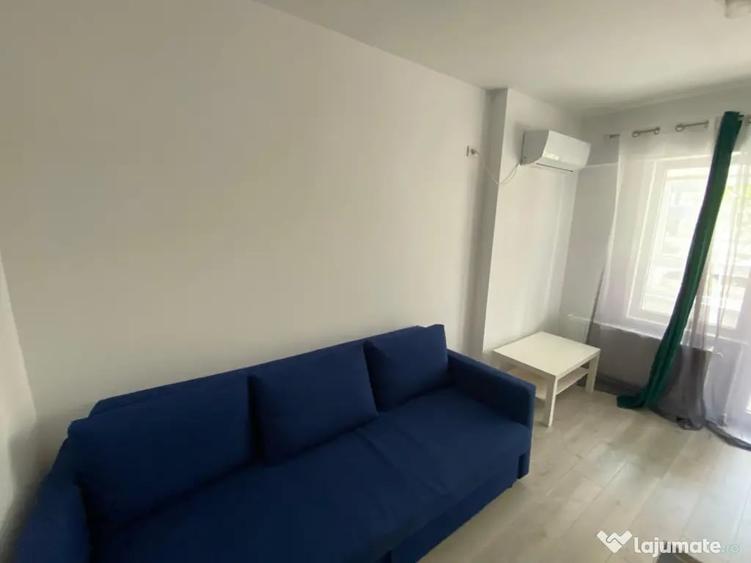Garsonieră decomandată în Păcii