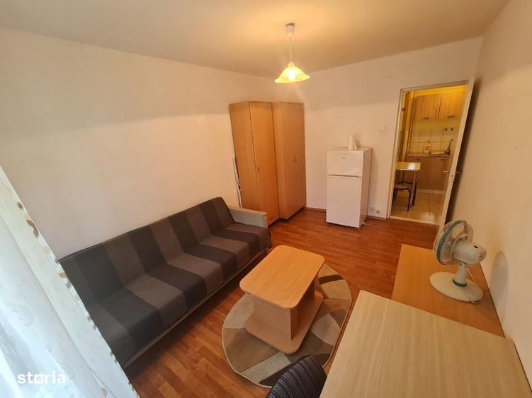 Inchiriez Garsoniera Zona Intim Podgoria Spitalul Judetean,Etaj 2. - 12