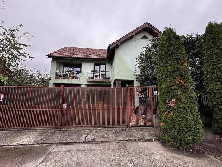 Casă cu 7 camere cu Teren 683 Mp în Elisabetin