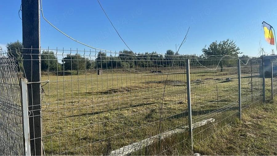 Teren de 4544 mp, în Maliuc