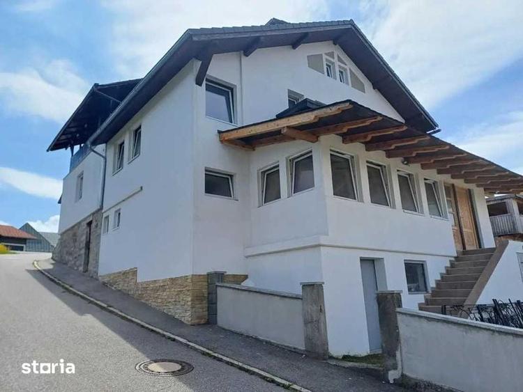 Casă cu 4 camere cu Teren 200 Mp în Ștrand
