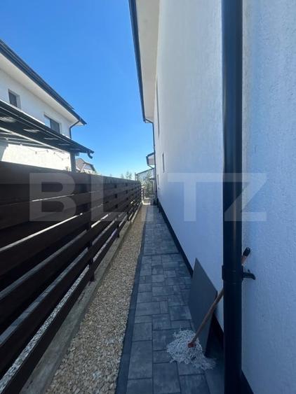 Casă individuală cu 8 camere cu Canalizare în Crevedia