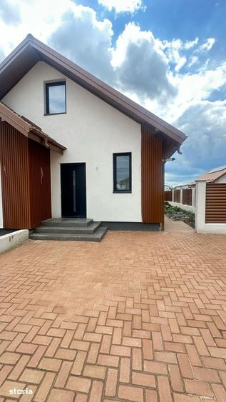 Casă cu 4 camere cu Teren 295 Mp în Central
