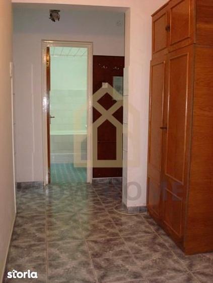 Apartament cu 2 camere decomandat în Tei