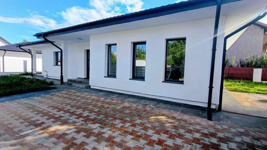 Casă cu 4 camere decomandat cu Teren 450 Mp în Dancu