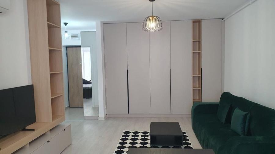 Apartament cu 2 camere decomandat în Exterior Vest