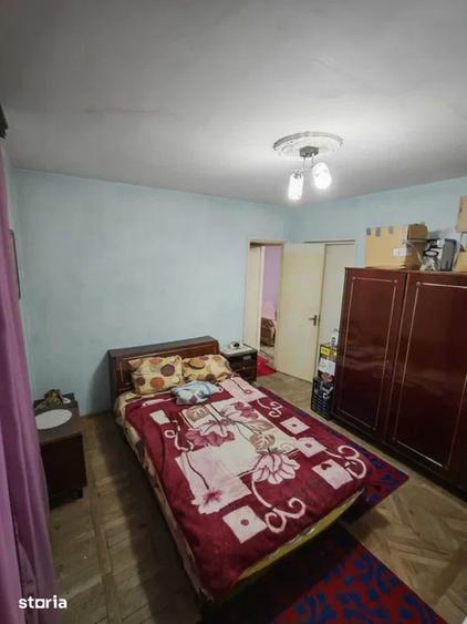 Apartament cu 3 camere semidecomandat în Țiglina 3