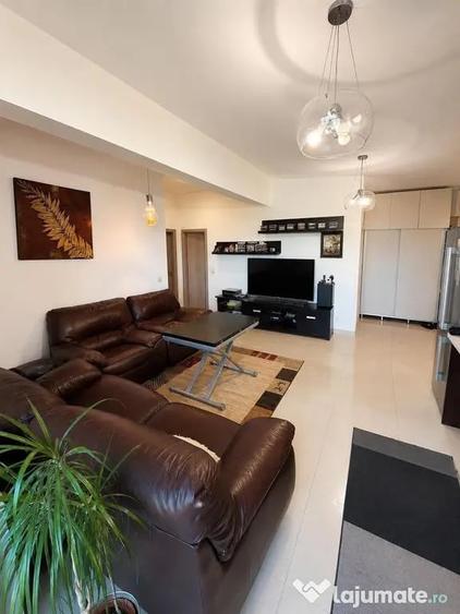 Apartament cu 3 camere decomandat în Bucium