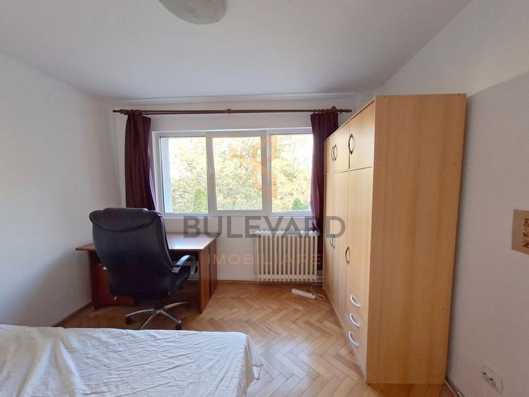 Apartament cu 3 camere semidecomandat, mobilat în Gheorgheni
