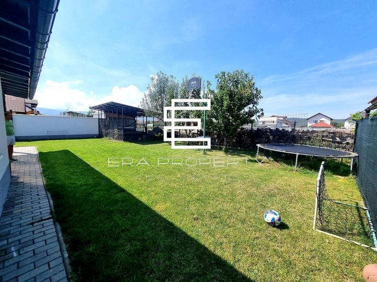 Casă individuală cu 5 camere cu Canalizare în Cristian