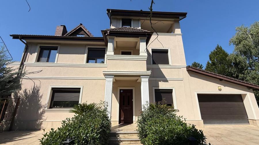 Casă individuală cu 6 camere cu Piscina în Pipera