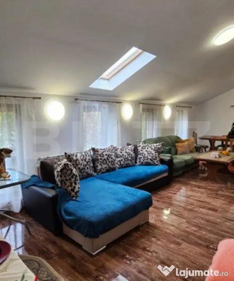 Casă cu 6 camere cu Teren 3000 Mp în Barcani