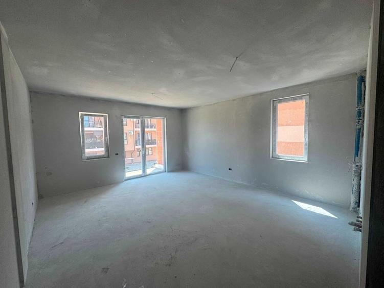 Apartament cu 2 camere semidecomandat în Giroc
