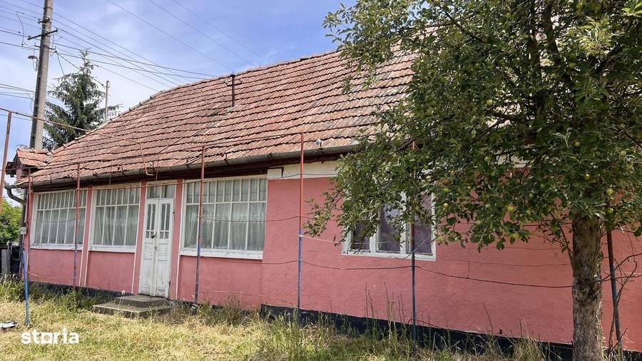 Casă cu 4 camere în Șeulia de Mureș