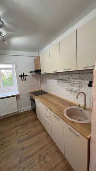Apartament cu 2 camere decomandat în Exterior Vest