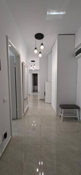 Apartament cu 3 camere decomandat în Bucureștii Noi