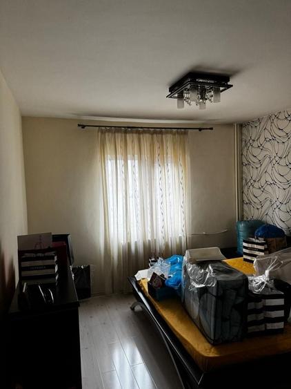 Apartament cu 3 camere decomandat, mobilat în Drumul Taberei