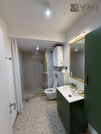 Apartament cu 2 camere semidecomandat, mobilat în Romană