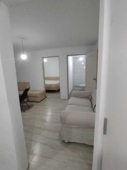 Apartament cu 2 camere semidecomandat în Exterior Vest
