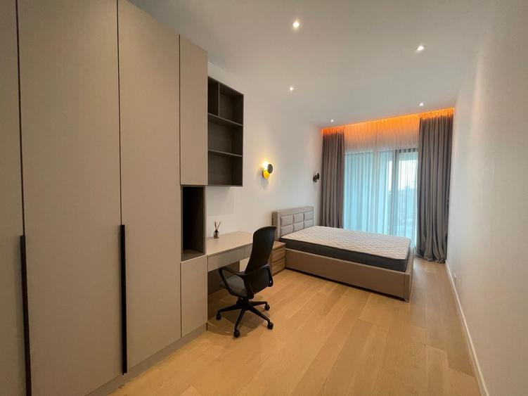 Apartament cu 3 camere decomandat în Floreasca