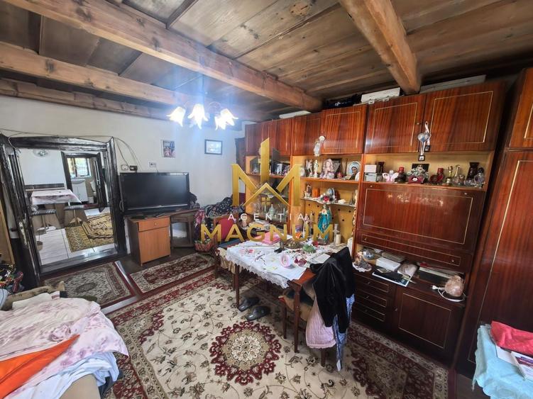 Casă individuală cu 4 camere cu Canalizare în Central