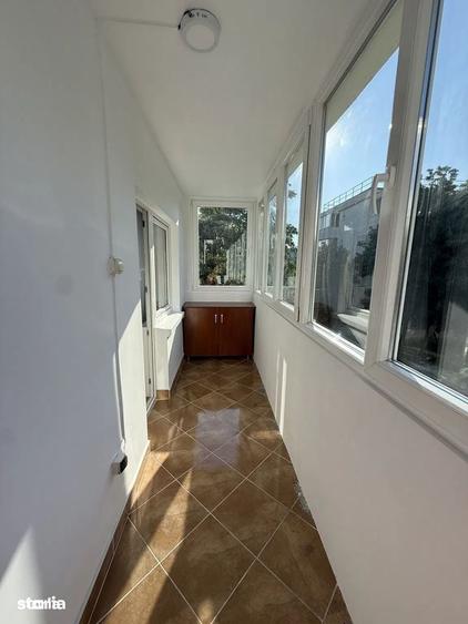 Apartament cu 3 camere decomandat în Lacul Tei