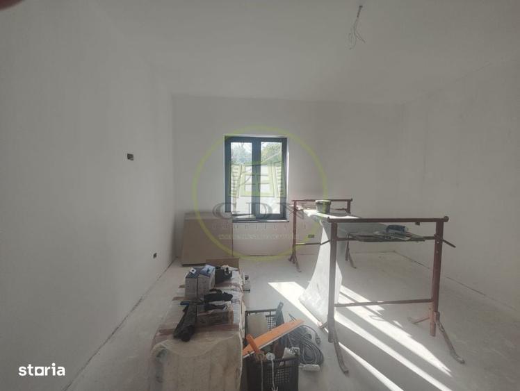 Casă cu 4 camere în Podari