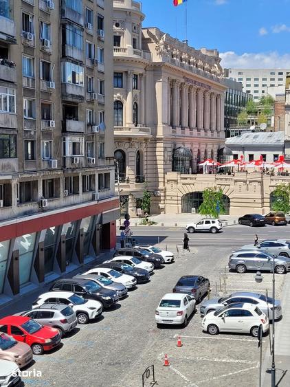 Apartament cu 3 camere în Centrul Civic