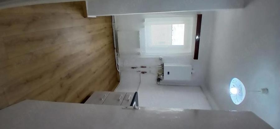 Apartament cu 3 camere decomandat în Cordău