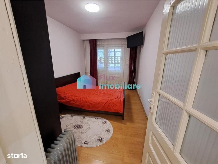 Apartament cu 3 camere decomandat în George Enescu