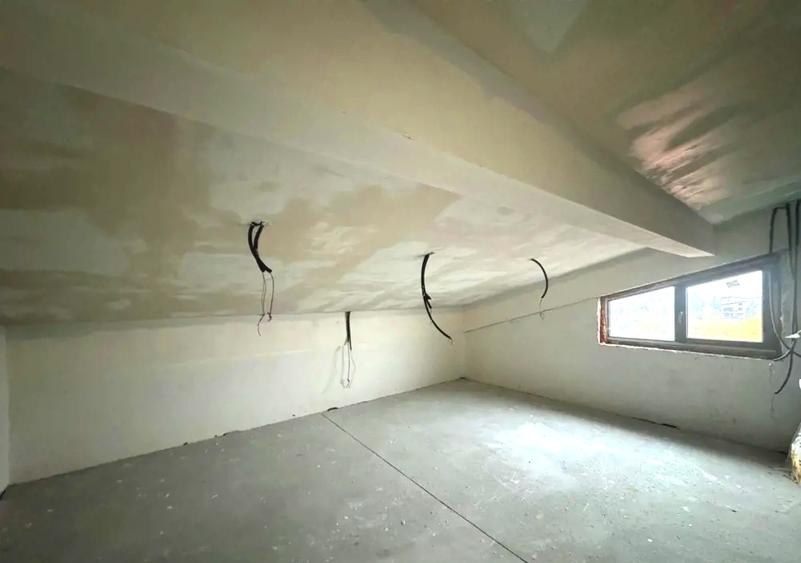 Apartament cu 3 camere decomandat în Băneasa — fotografia 1