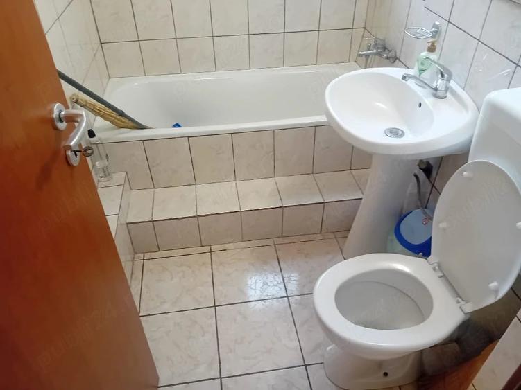 Apartament cu 2 camere decomandat în Ultracentral