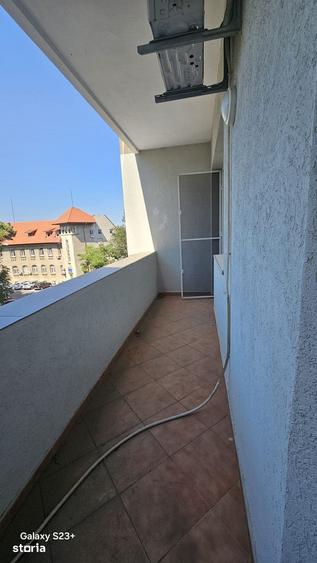 Apartament cu 2 camere decomandat în Candiano Popescu
