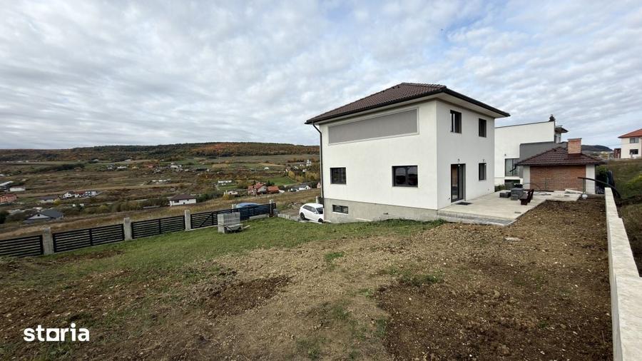 Casă cu 4 camere cu Teren 600 Mp în Chinteni