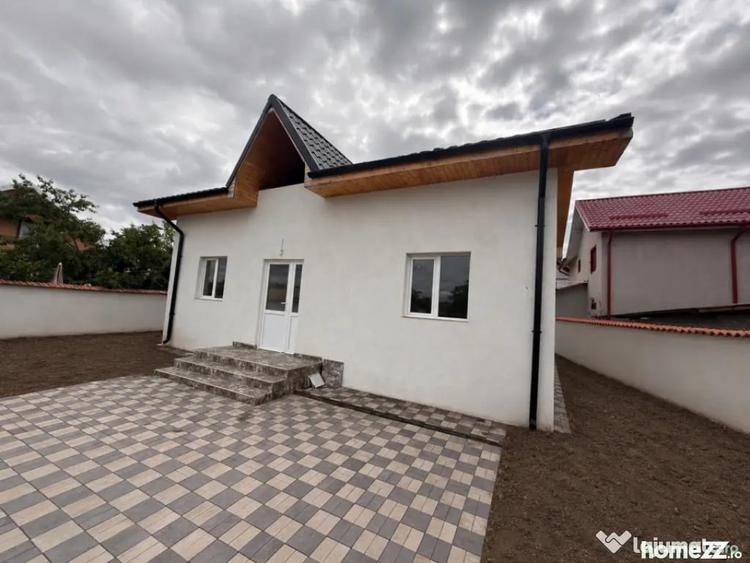Casă cu 3 camere cu Teren 230 Mp în Central