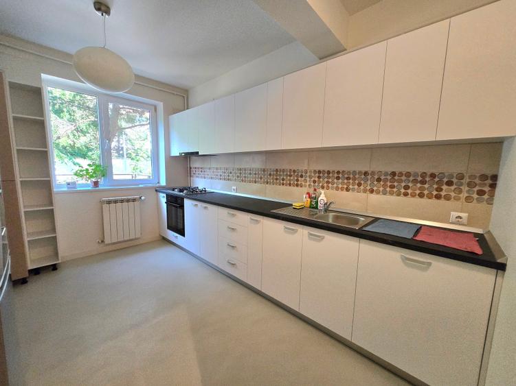 Apartament cu 3 camere în Herăstrău