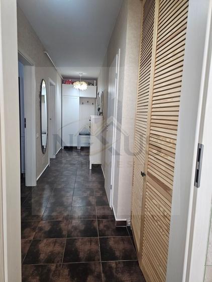 Apartament cu 2 camere decomandat, mobilat în Sud