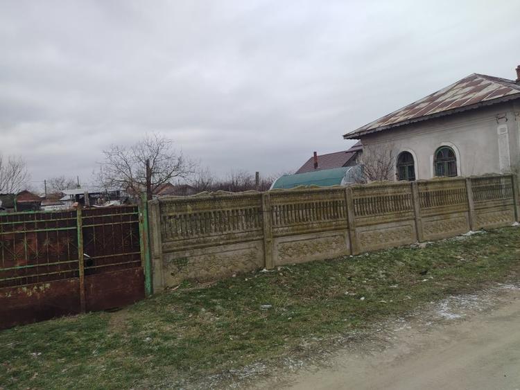 Teren Construcții intravilan de 1080 mp, în Coșoveni