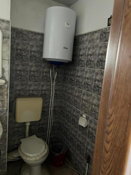 Apartament cu 3 camere semidecomandat în Valea Călugărească