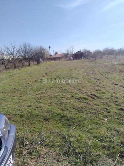 Teren intravilan 995 mp, Pielești