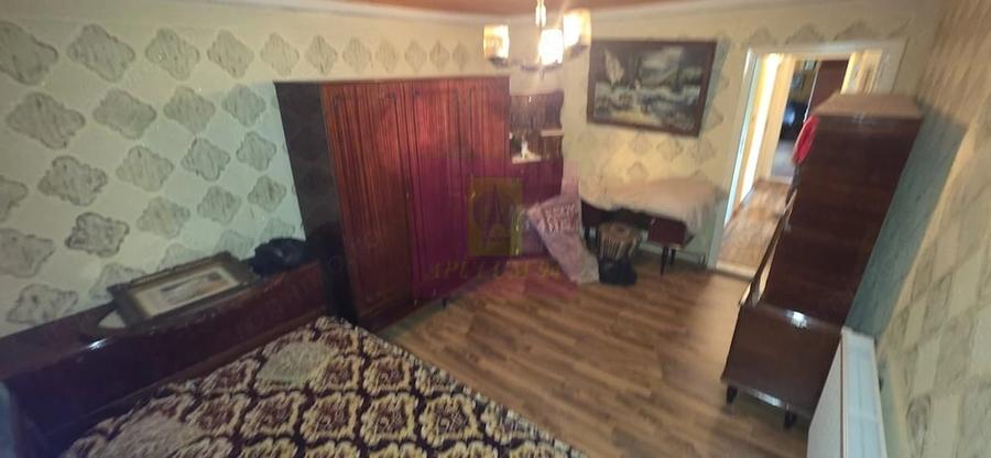 Casă cu 5 camere cu Teren 379 Mp în Central