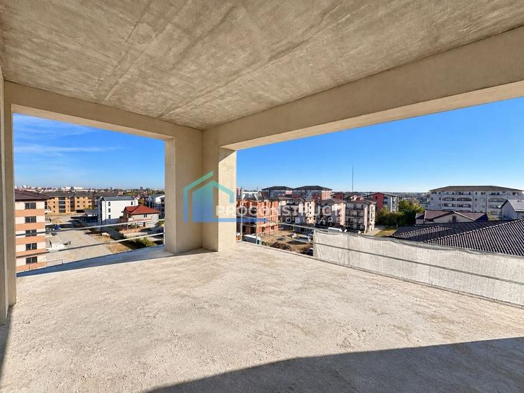 Penthouse cu 3 camere decomandat în Giroc