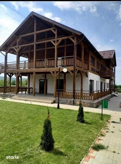 Casă cu 4 camere cu Teren 500 Mp în Uriu