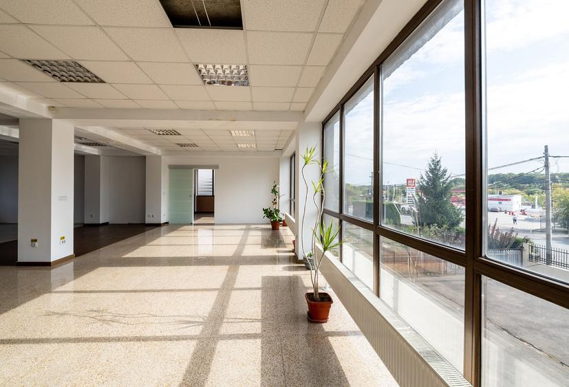Spațiu comercial, de 760 mp, în Mogoșoaia