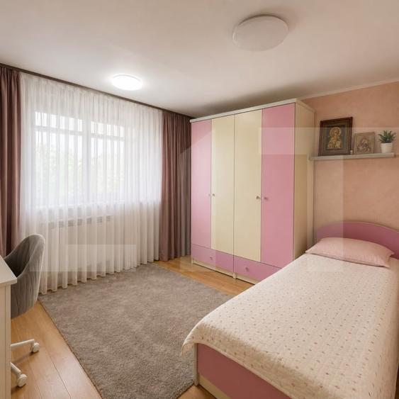 Apartament cu 3 camere decomandat, mobilat în Central